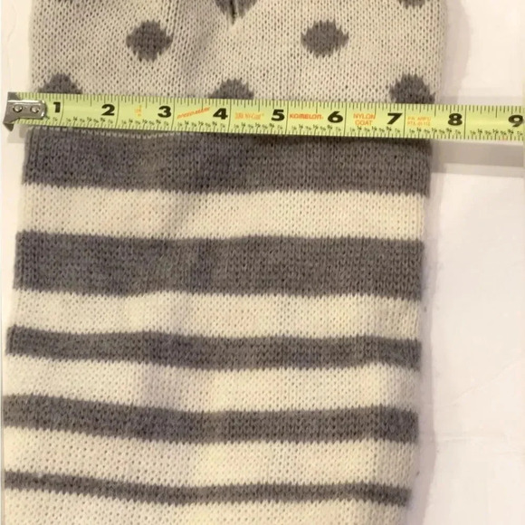 NEW CROCI KNIT GREY AND WHITE STRIPED DOG SWEATER SIZE SMALL - Picture 6 of 7